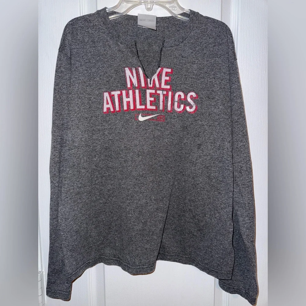 Nike Athletics Vintage Long Sleeve V-Neck Top Gray Red Size M